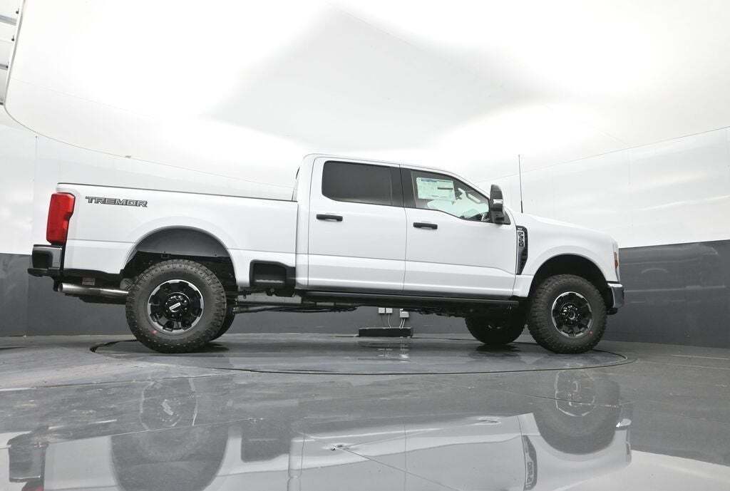2025 Ford F-350 Super Duty XLT