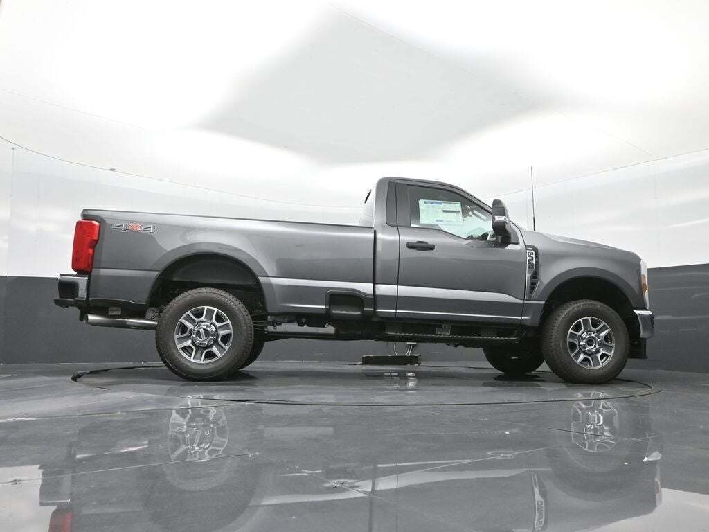 2025 Ford F-350 Super Duty XLT