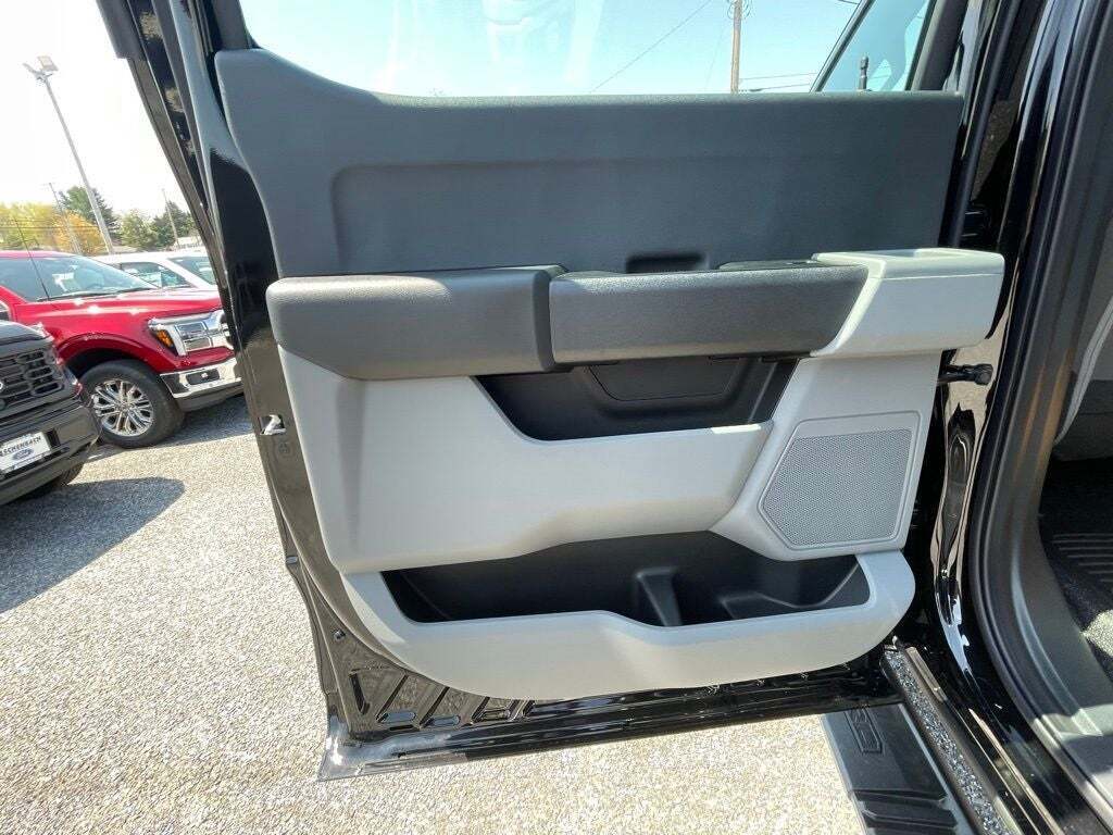 2025 Ford F-350 Super Duty XL
