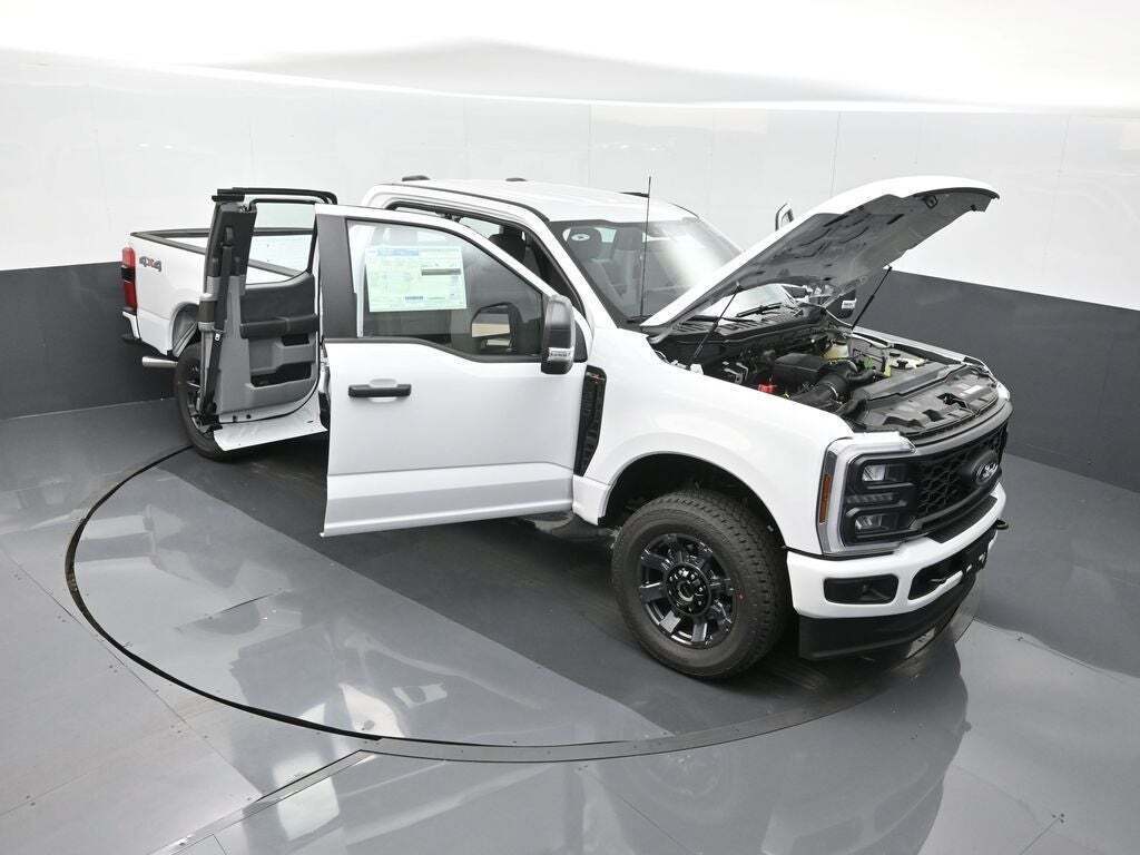 2025 Ford F-350 Super Duty XL