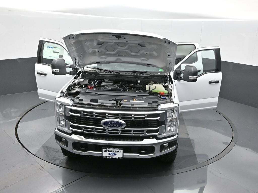 2025 Ford F-350 Super Duty XLT