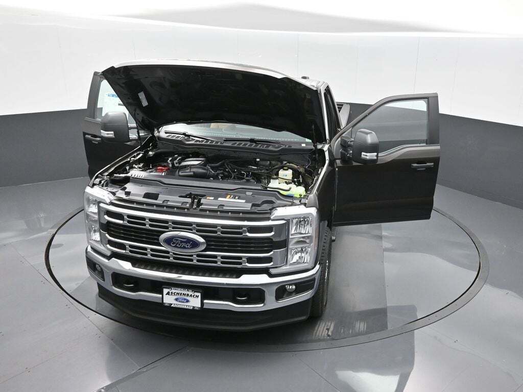 2025 Ford F-350 Super Duty XLT