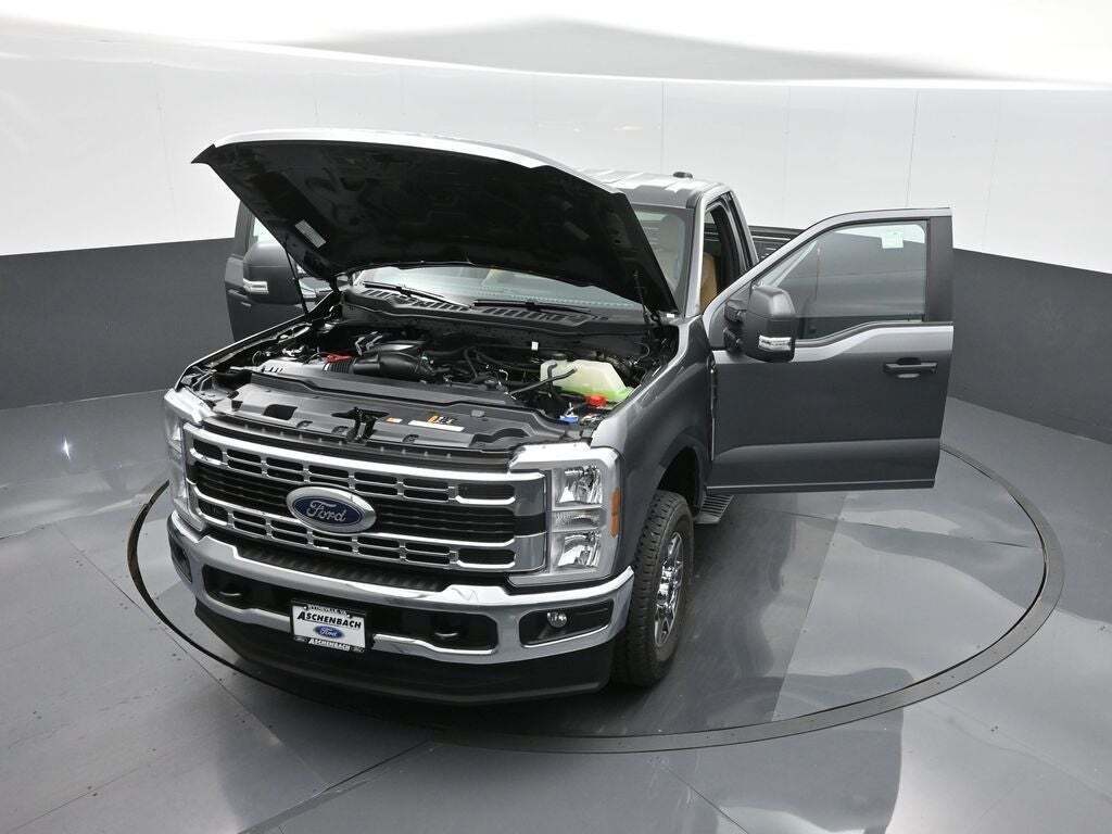2025 Ford F-350 Super Duty XLT