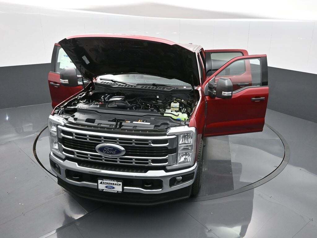 2025 Ford F-350 Super Duty XLT