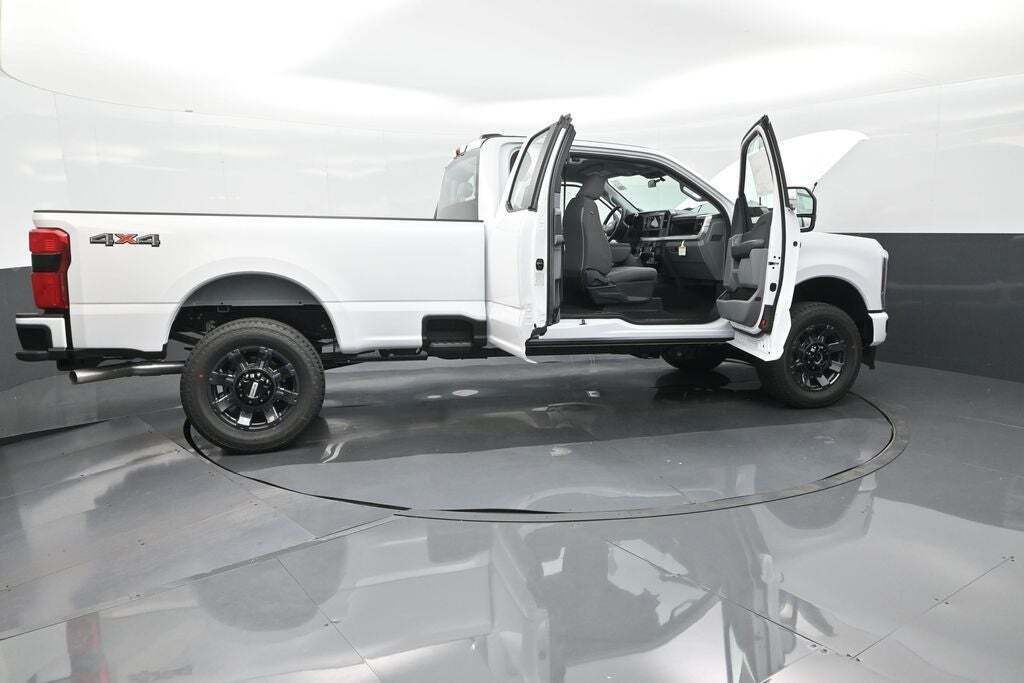 2025 Ford F-350 Super Duty XL