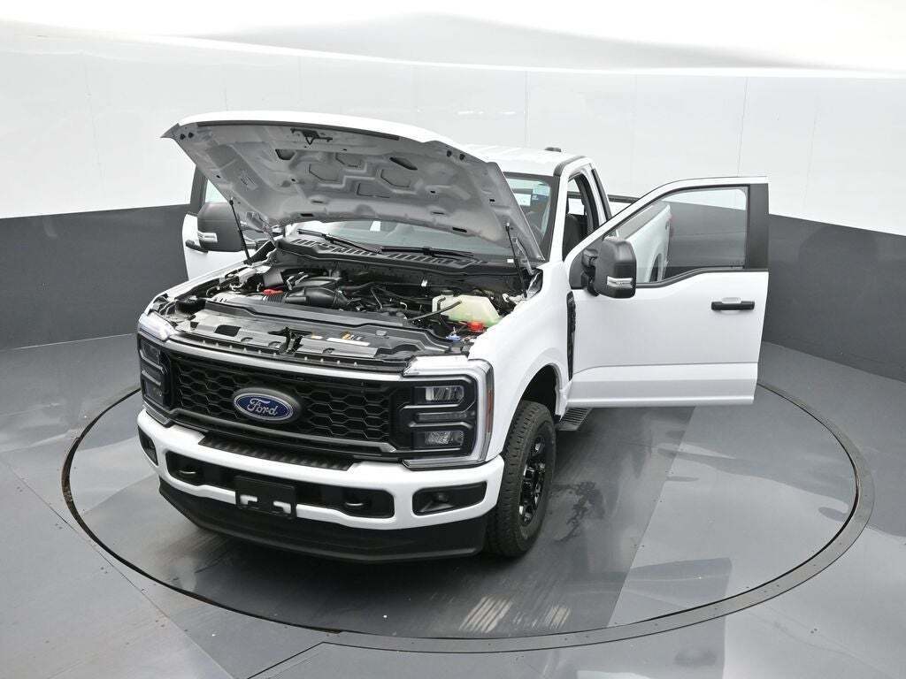 2025 Ford F-350 Super Duty XL