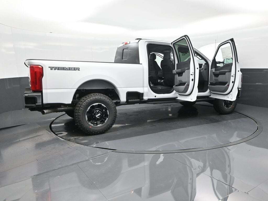 2025 Ford F-350 Super Duty XLT