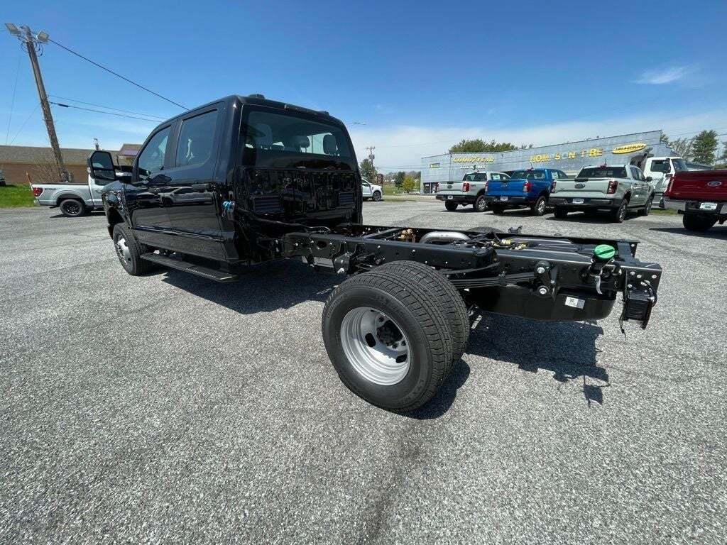 2025 Ford F-350 Super Duty XL