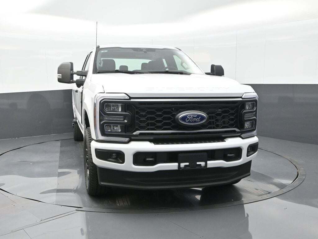 2025 Ford F-350 Super Duty XL
