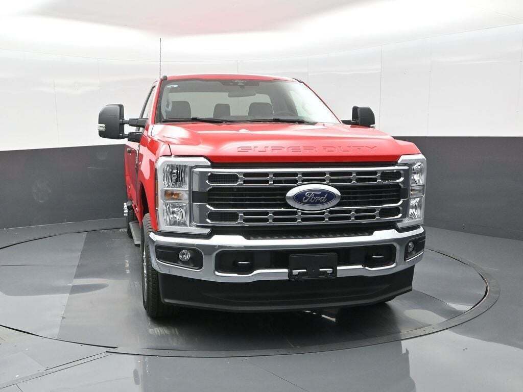 2025 Ford F-350 Super Duty XLT