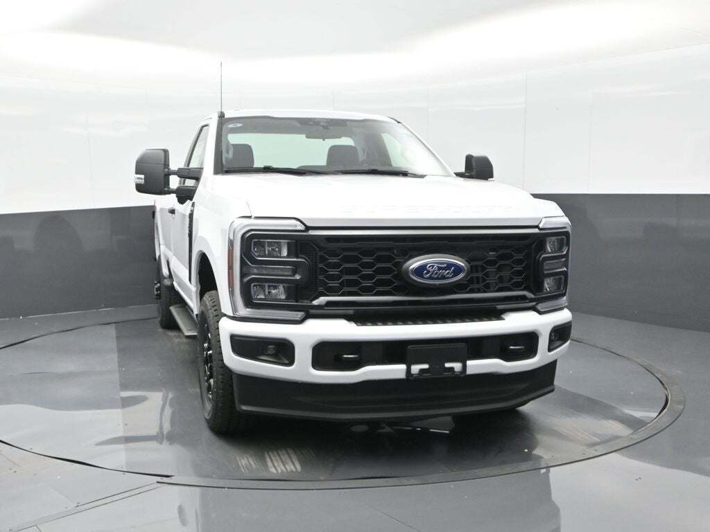 2025 Ford F-350 Super Duty XL