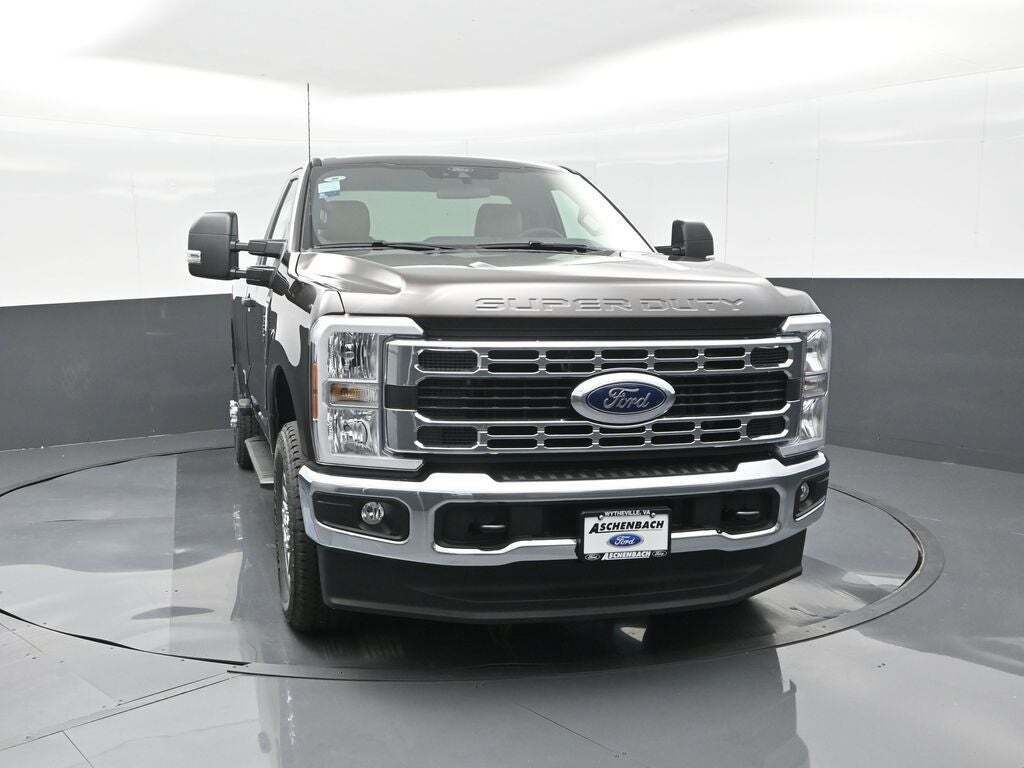 2025 Ford F-350 Super Duty XLT