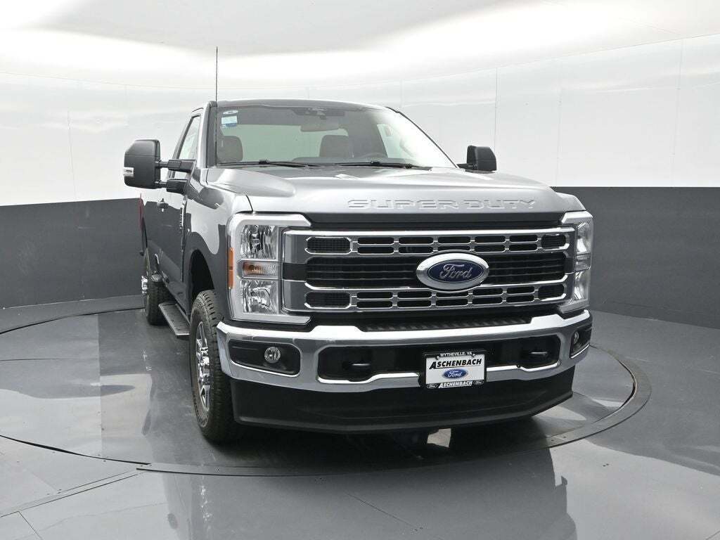 2025 Ford F-350 Super Duty XLT