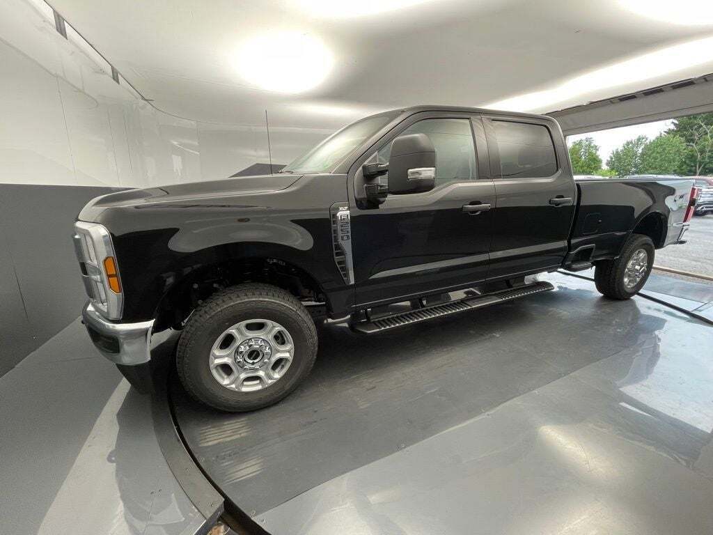 2025 Ford F-250 Super Duty XLT