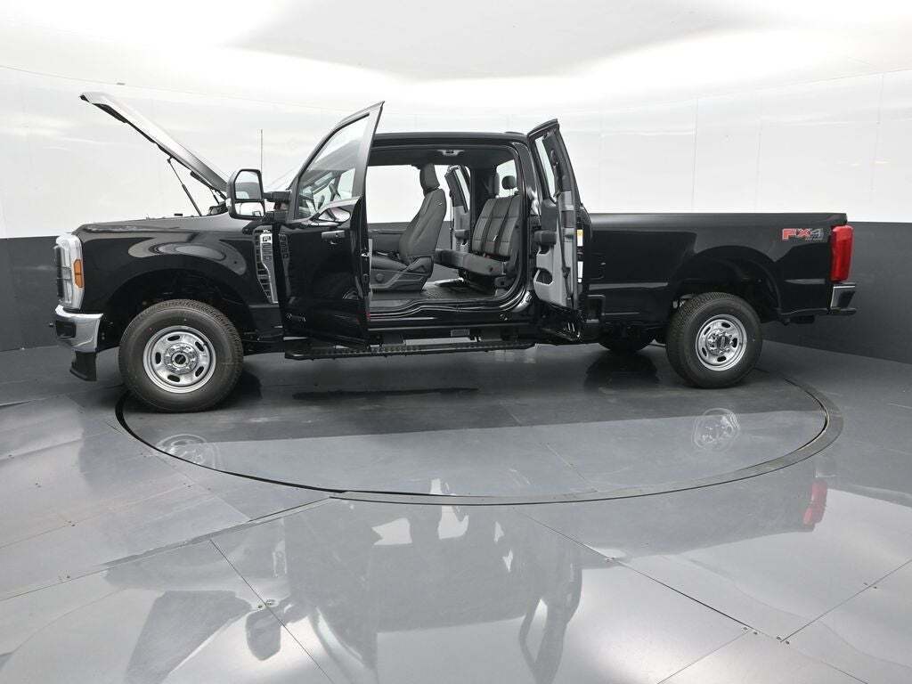 2025 Ford F-250 Super Duty XL