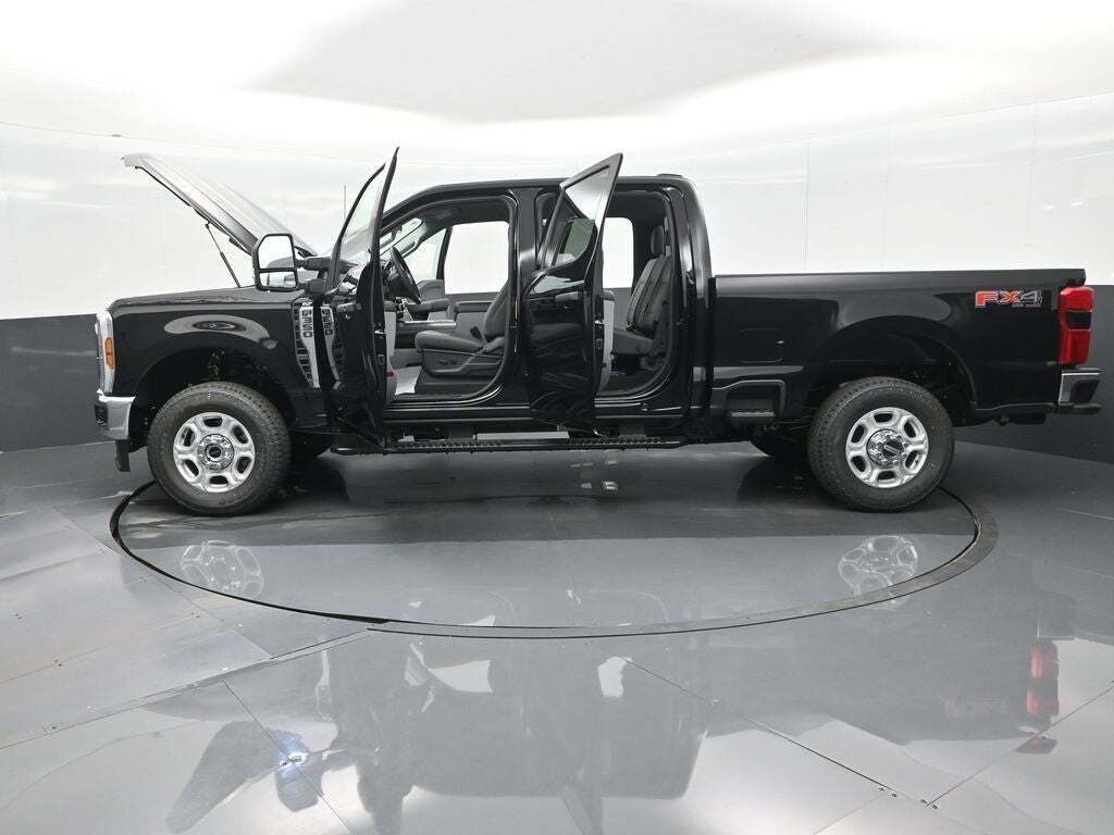 2025 Ford F-350 Super Duty XLT