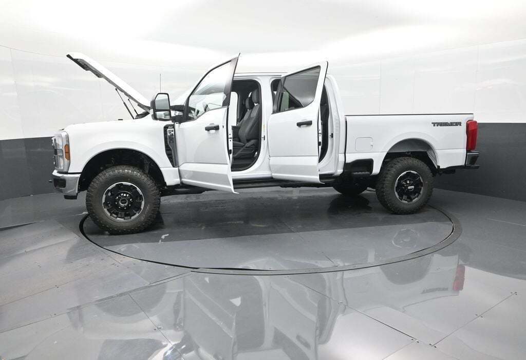 2025 Ford F-350 Super Duty XLT