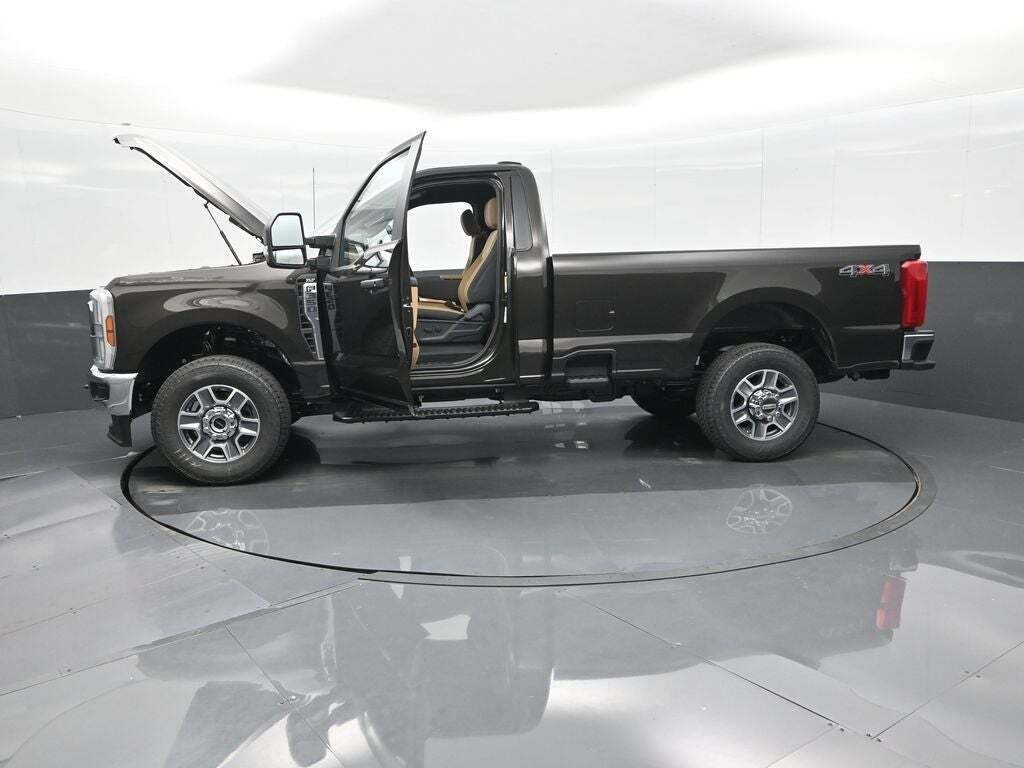2025 Ford F-350 Super Duty XLT
