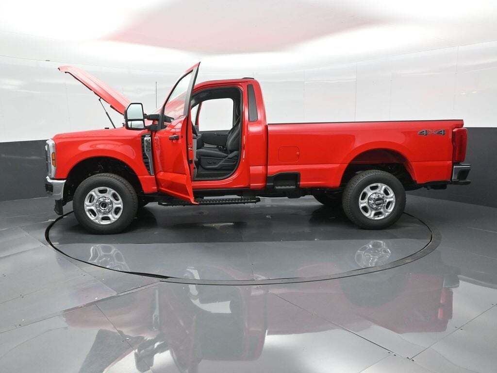 2025 Ford F-350 Super Duty XLT