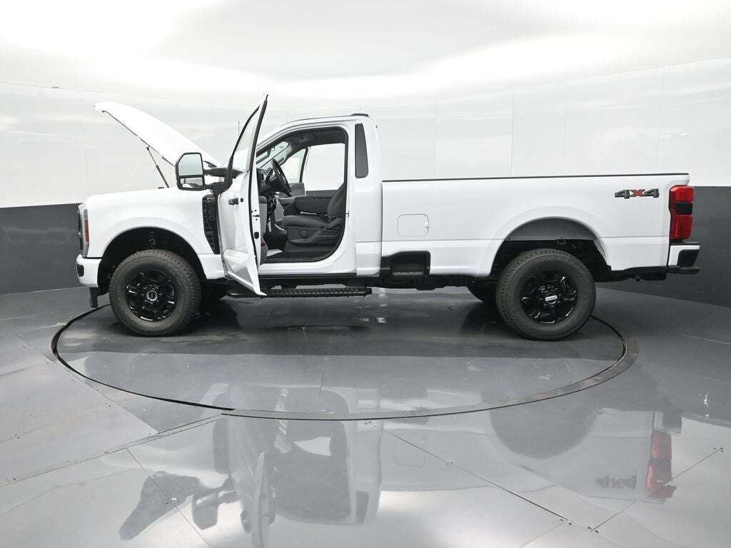 2025 Ford F-350 Super Duty XL