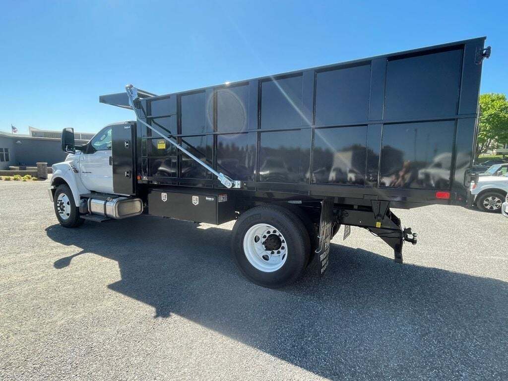 2024 Ford F-650 Super Duty 