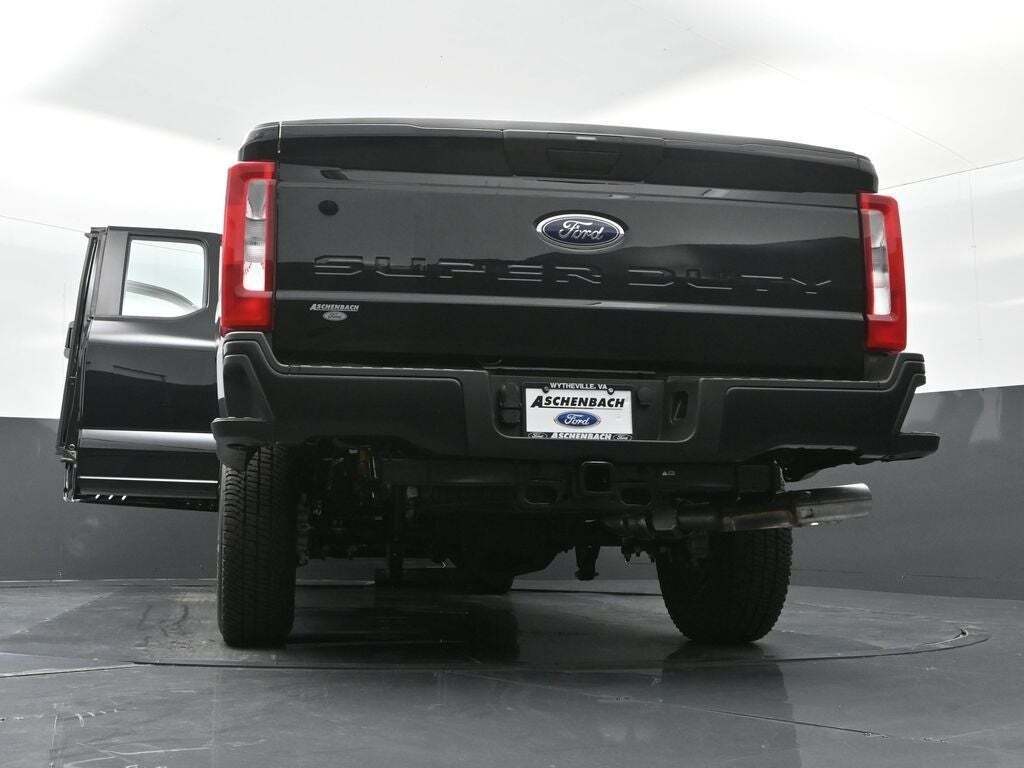 2025 Ford F-250 Super Duty XL