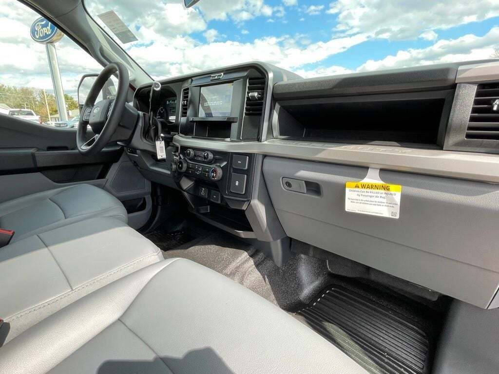 2025 Ford F-250 Super Duty XL
