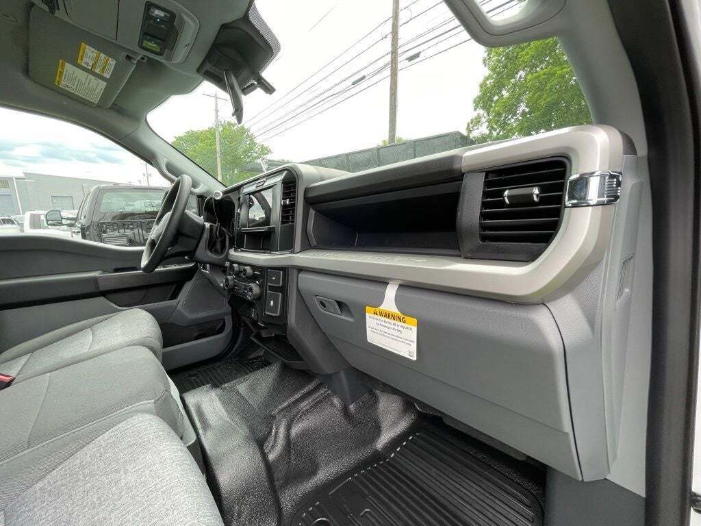 2025 Ford F-350 Super Duty XL