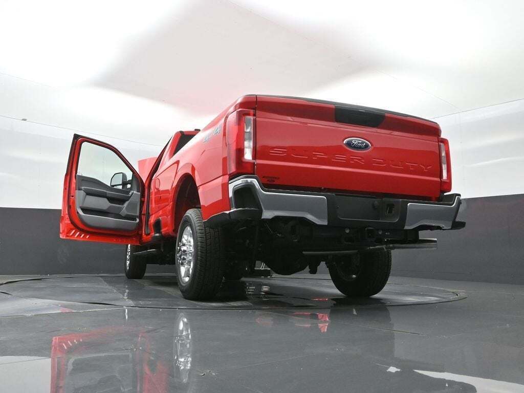 2025 Ford F-350 Super Duty XLT