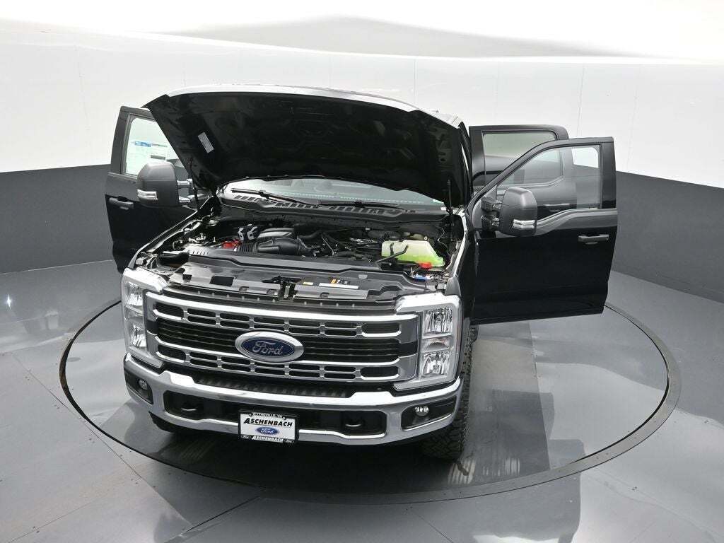 2025 Ford F-350 Super Duty XLT