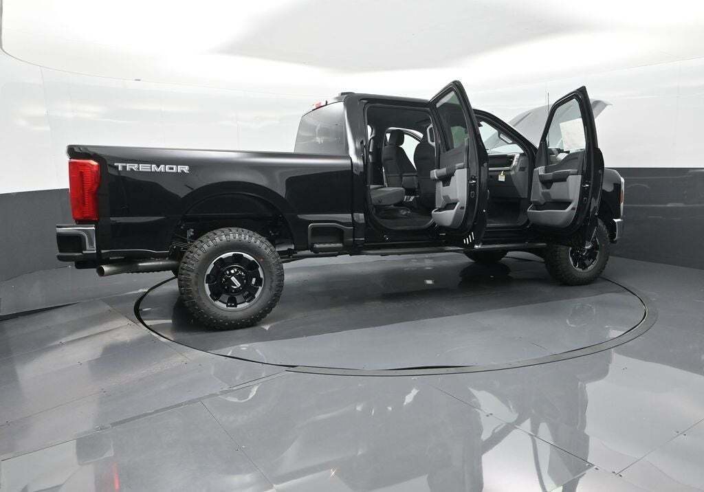 2025 Ford F-350 Super Duty XLT