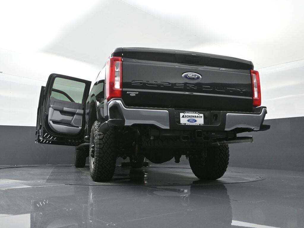 2025 Ford F-350 Super Duty XLT
