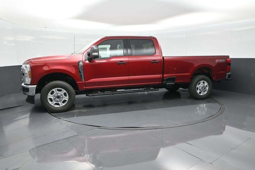 2025 Ford F-350 Super Duty XLT