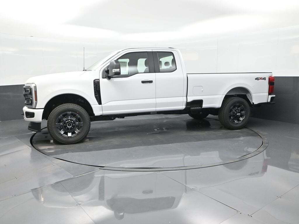 2025 Ford F-350 Super Duty XL