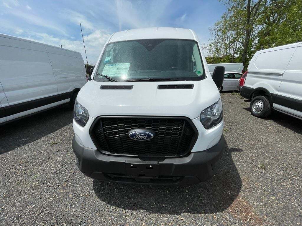 2025 Ford Transit 250