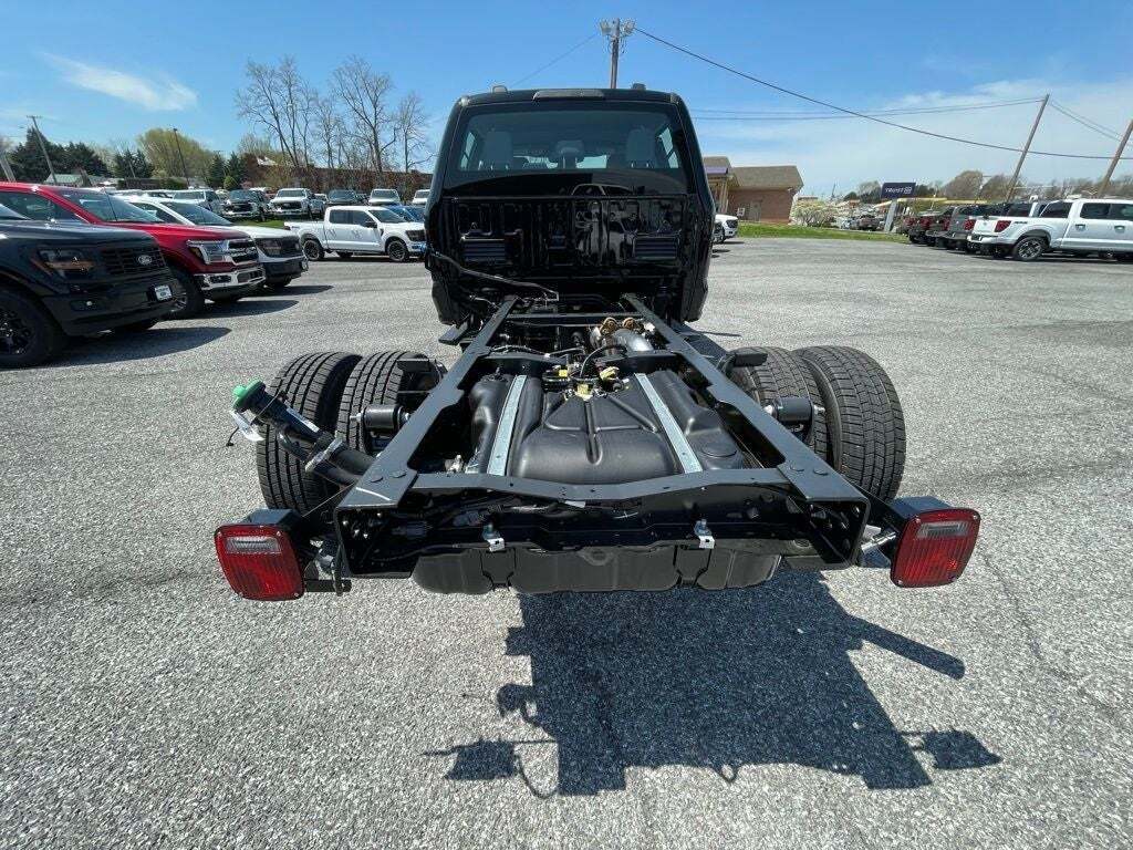2025 Ford F-350 Super Duty XL