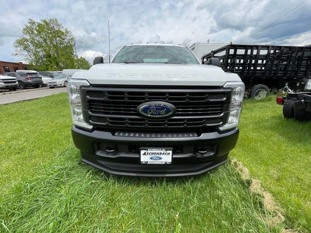 2025 Ford F-350 Super Duty XL