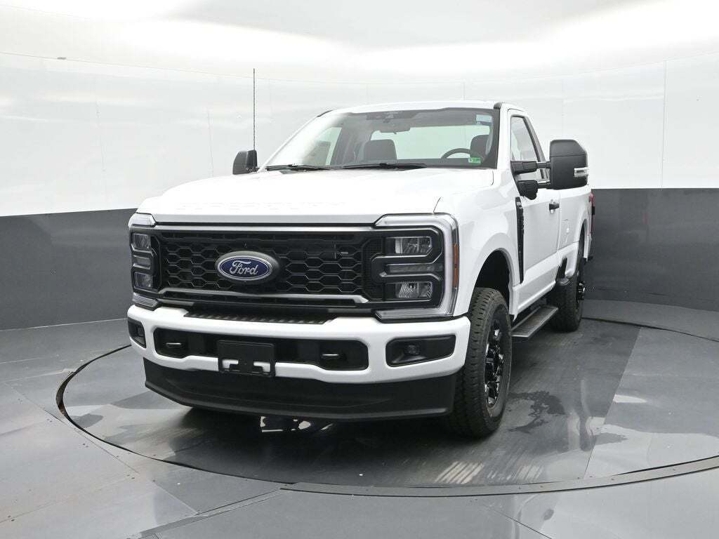 2025 Ford F-350 Super Duty XL
