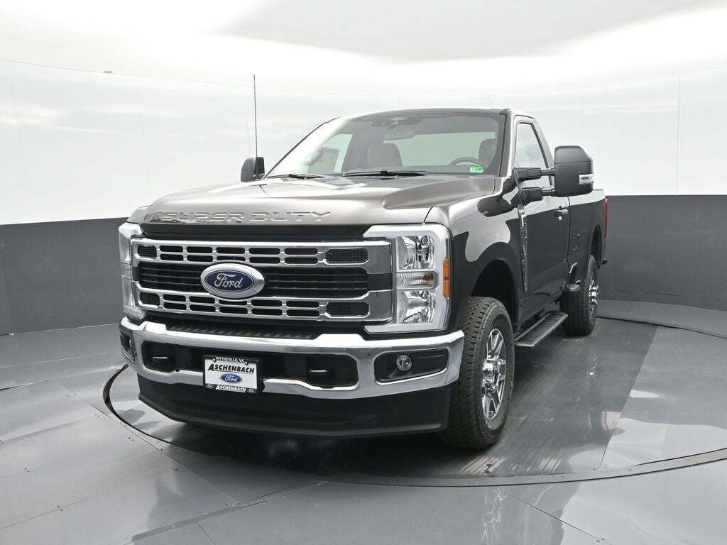 2025 Ford F-350 Super Duty XLT