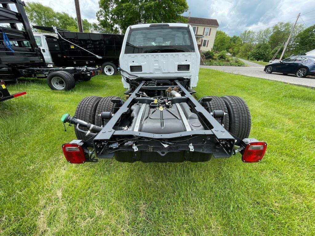 2025 Ford F-350 Super Duty XL
