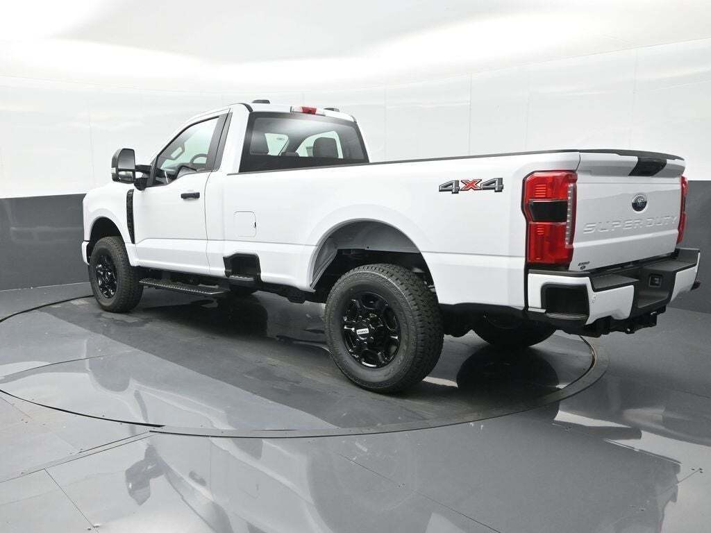 2025 Ford F-350 Super Duty XL