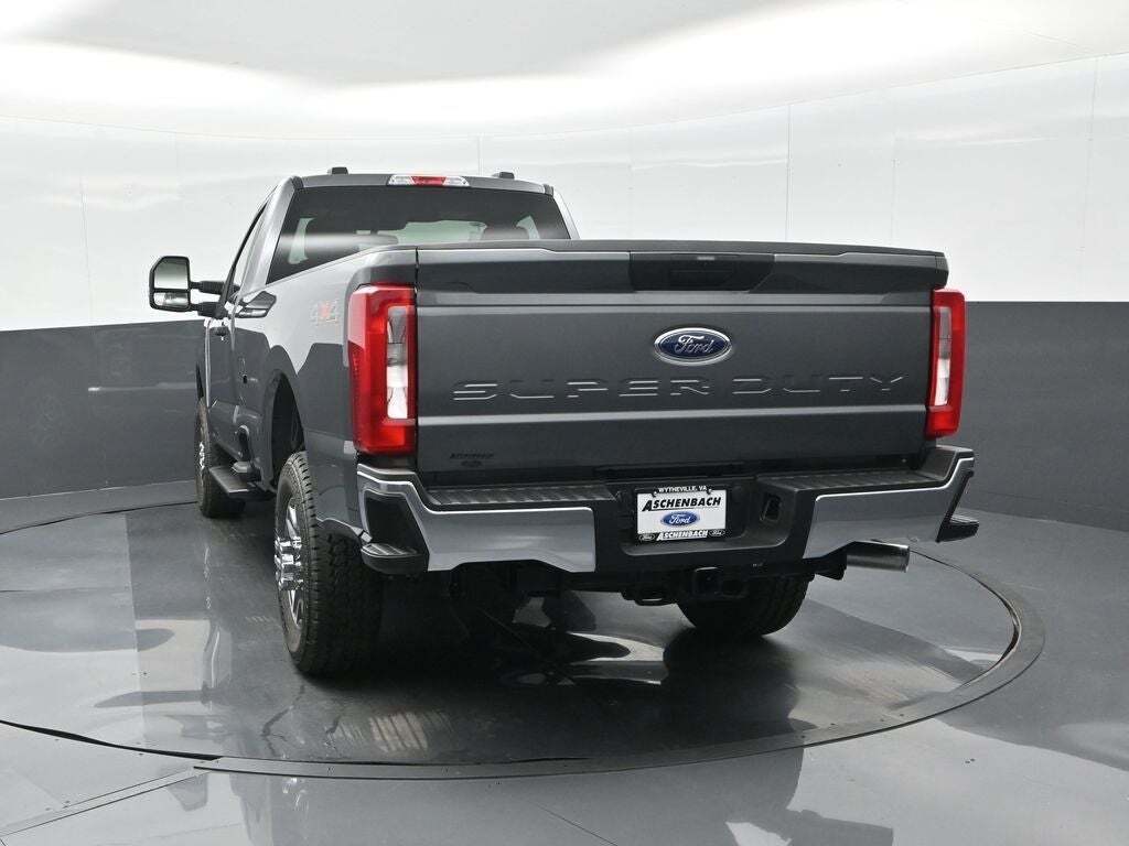 2025 Ford F-350 Super Duty XLT