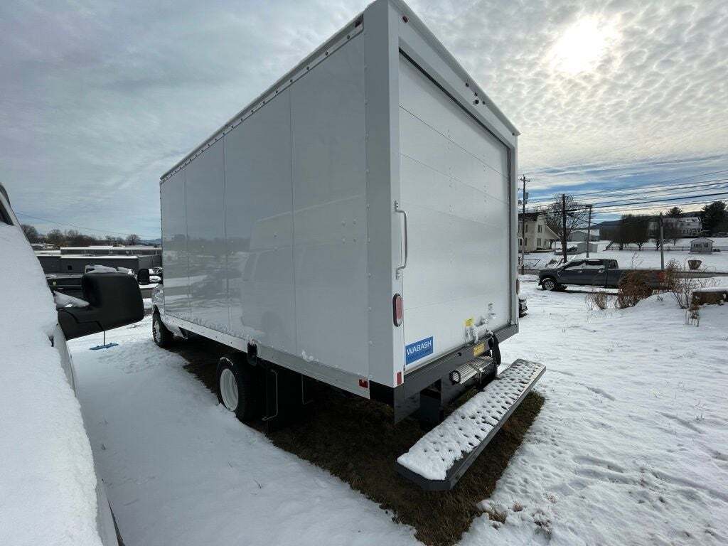 2024 Ford E-Series E-450 SD