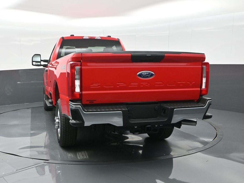 2025 Ford F-350 Super Duty XLT
