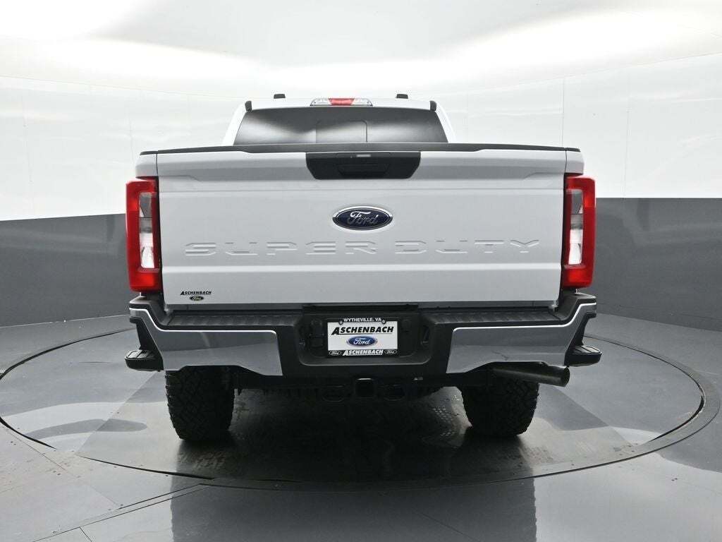 2025 Ford F-350 Super Duty XLT