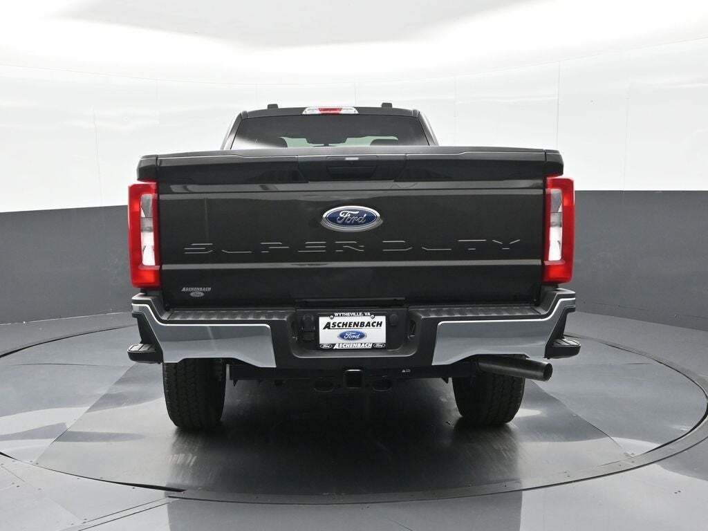 2025 Ford F-350 Super Duty XLT
