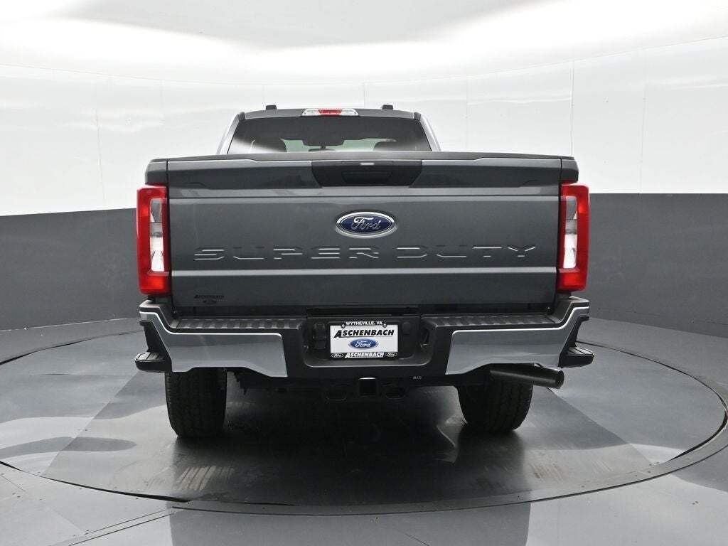 2025 Ford F-350 Super Duty XLT