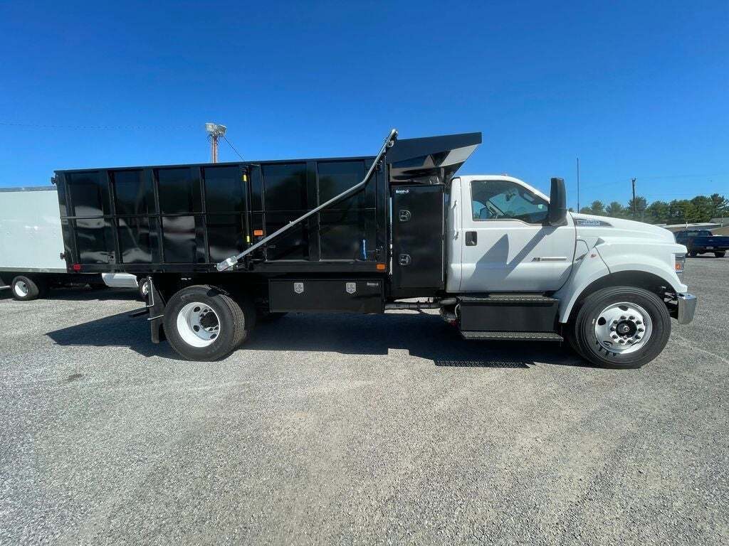 2024 Ford F-650 Super Duty 