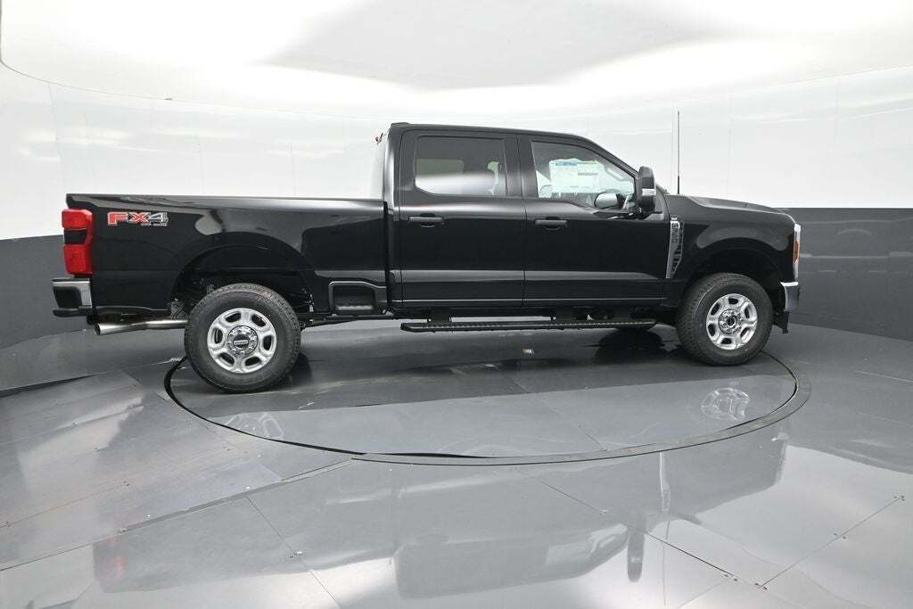 2025 Ford F-350 Super Duty XLT