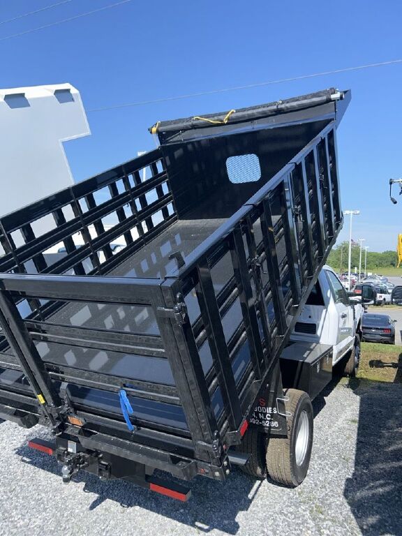 2024 Ford F-550 Super Duty 